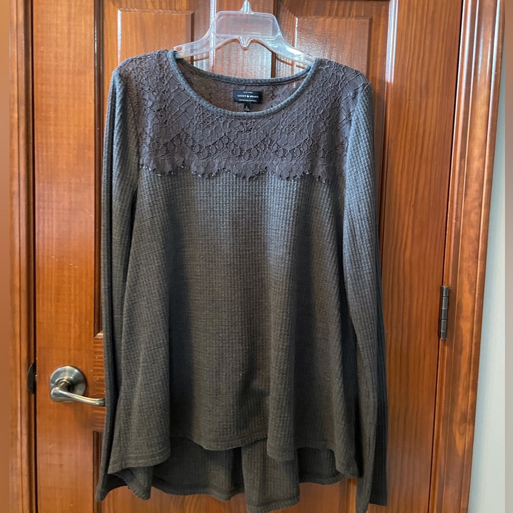 Lucky Brand Long Sleeve top Size Large